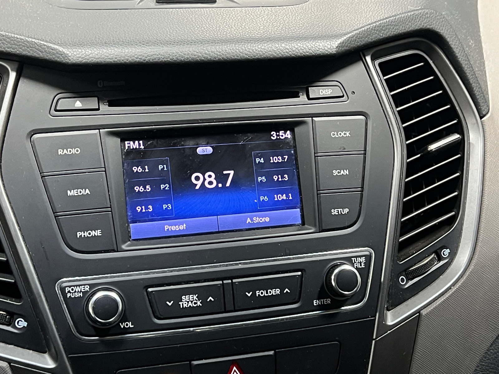 Thumbnail: 2018 Hyundai Santa Fe - 4