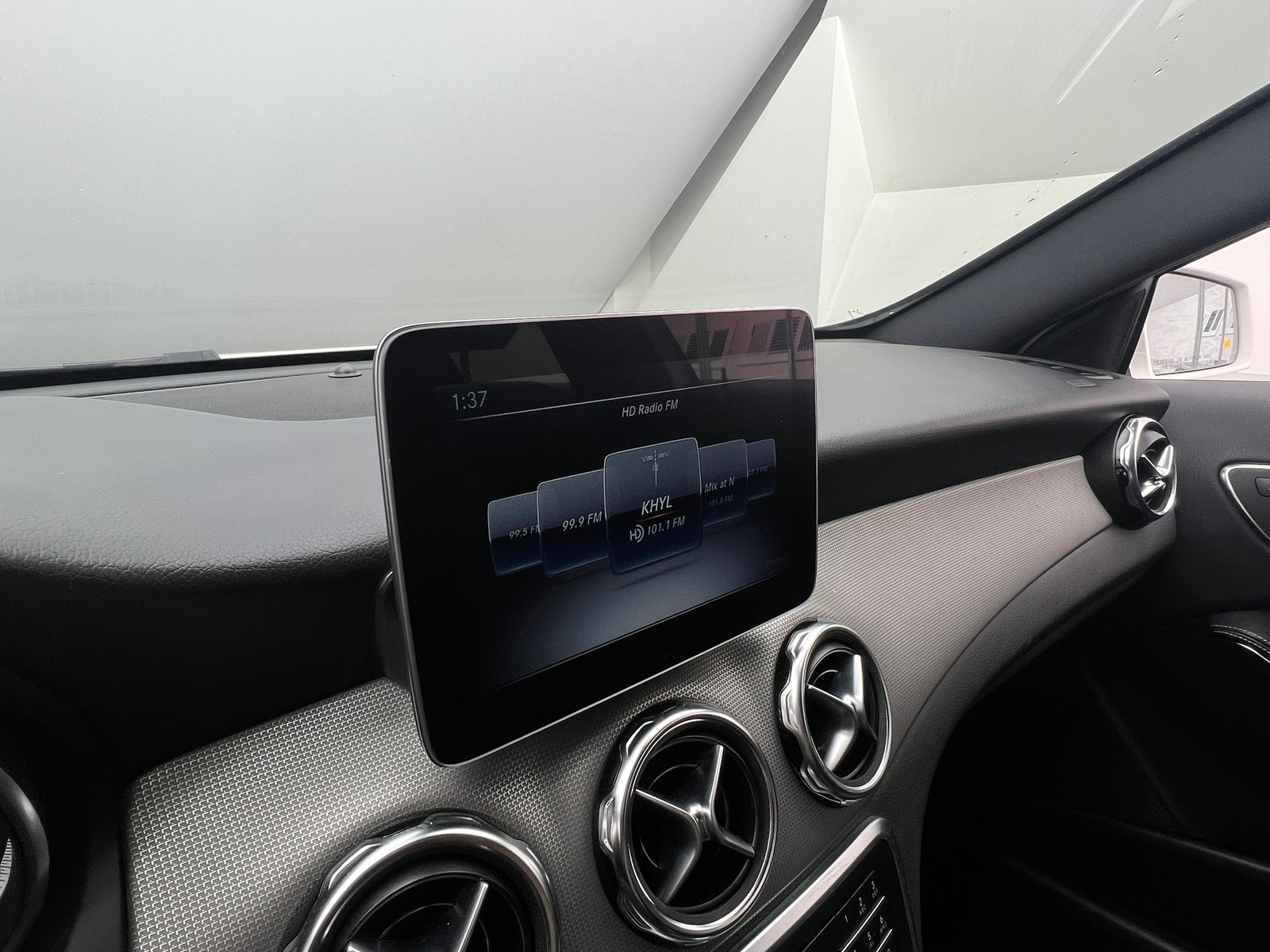 Thumbnail: 2019 Mercedes-Benz GLA - 3