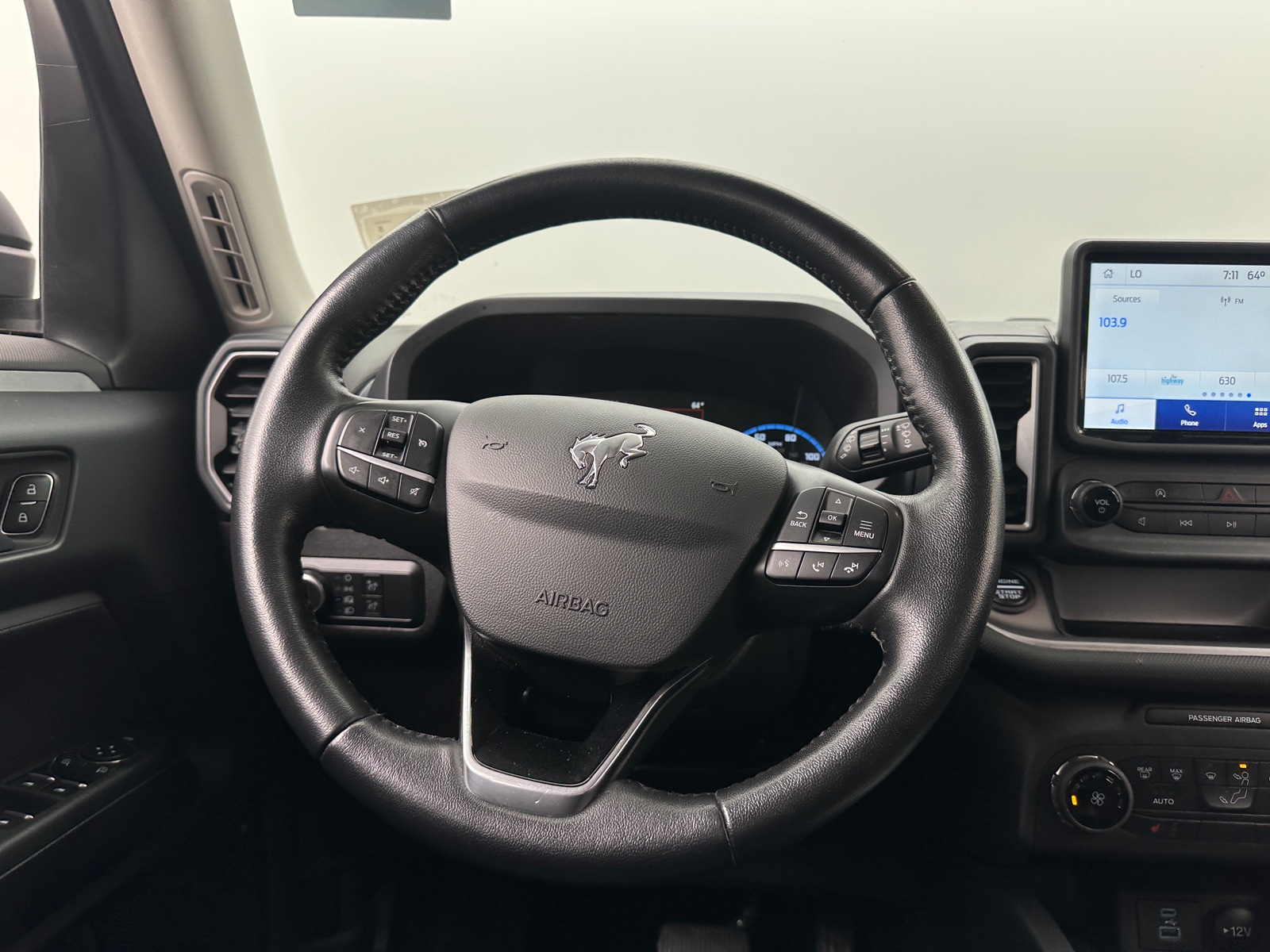 Thumbnail: 2022 Ford Bronco Sport - 5