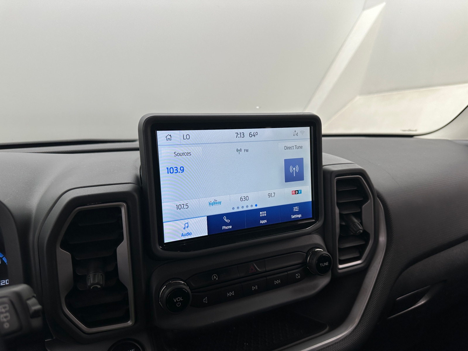 Thumbnail: 2022 Ford Bronco Sport - 4