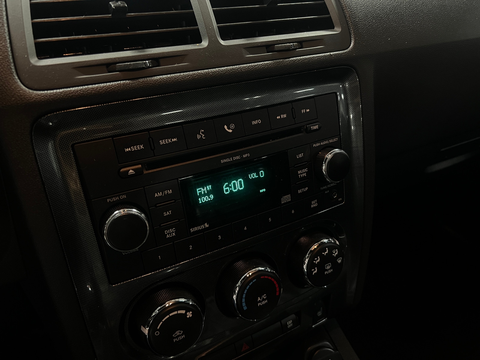 Thumbnail: 2009 Dodge Challenger - 3