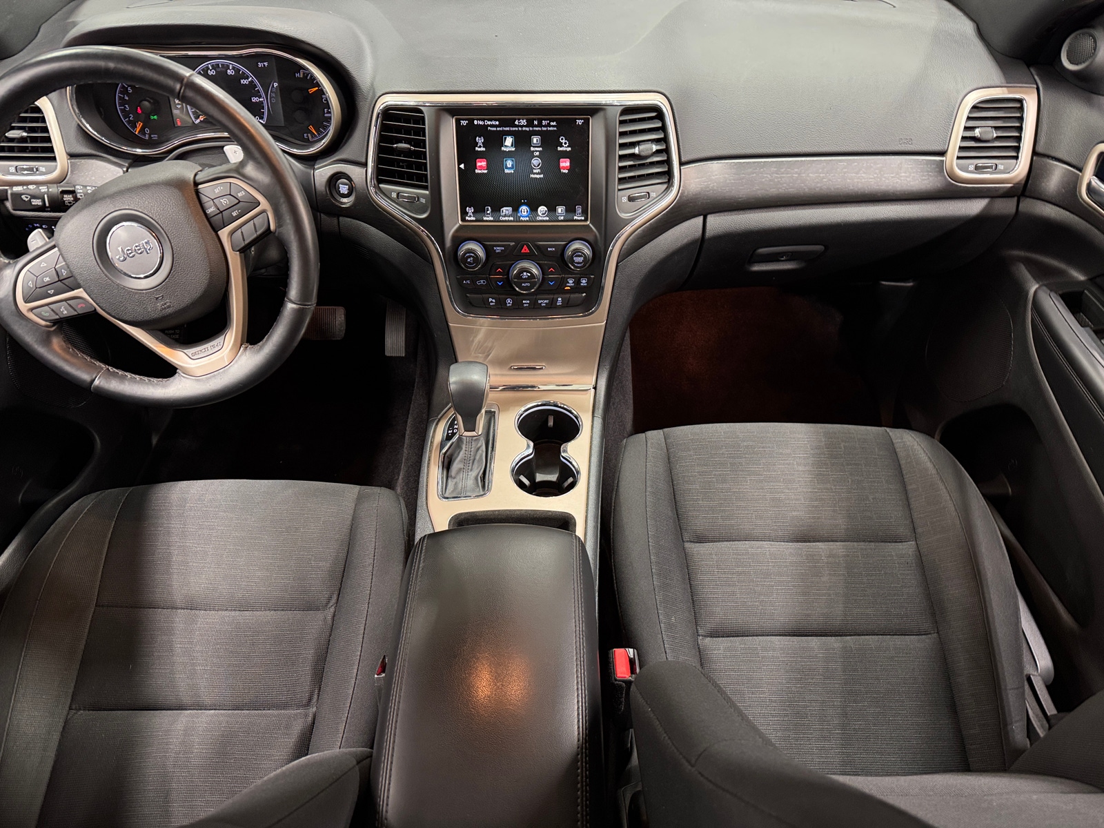 Thumbnail: 2017 Jeep Grand Cherokee - 3