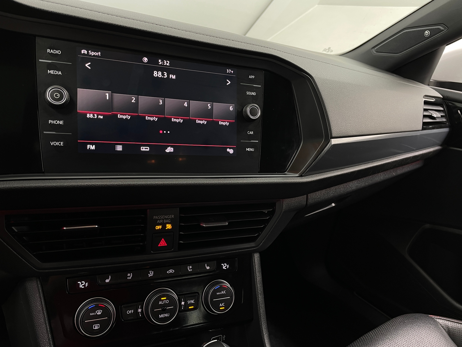 Thumbnail: 2020 Volkswagen Jetta - 3