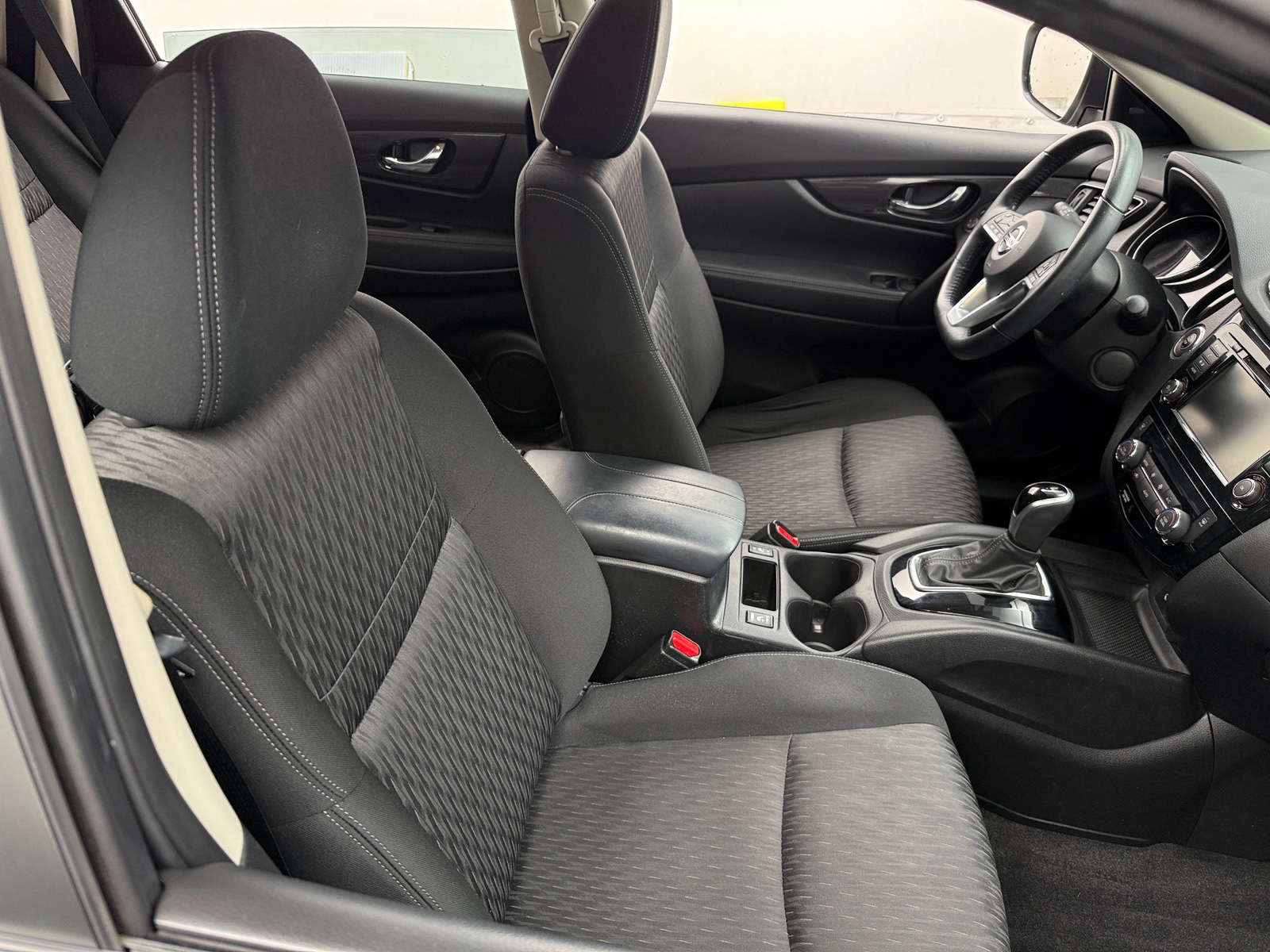 Thumbnail: 2020 Nissan Rogue - 2