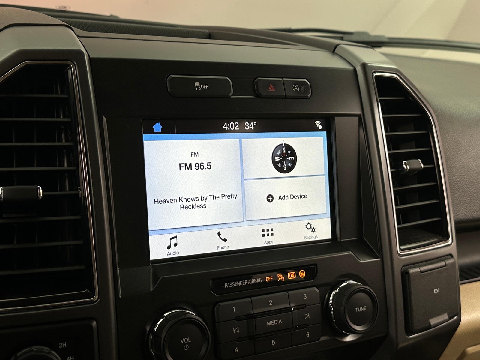 Thumbnail: 2019 Ford Econoline - 4