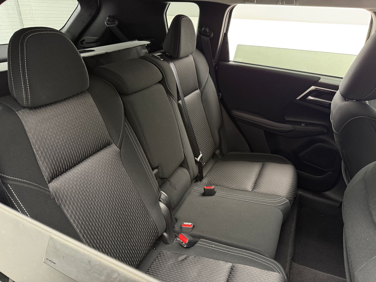 Thumbnail: 2024 Mitsubishi Outlander - 6