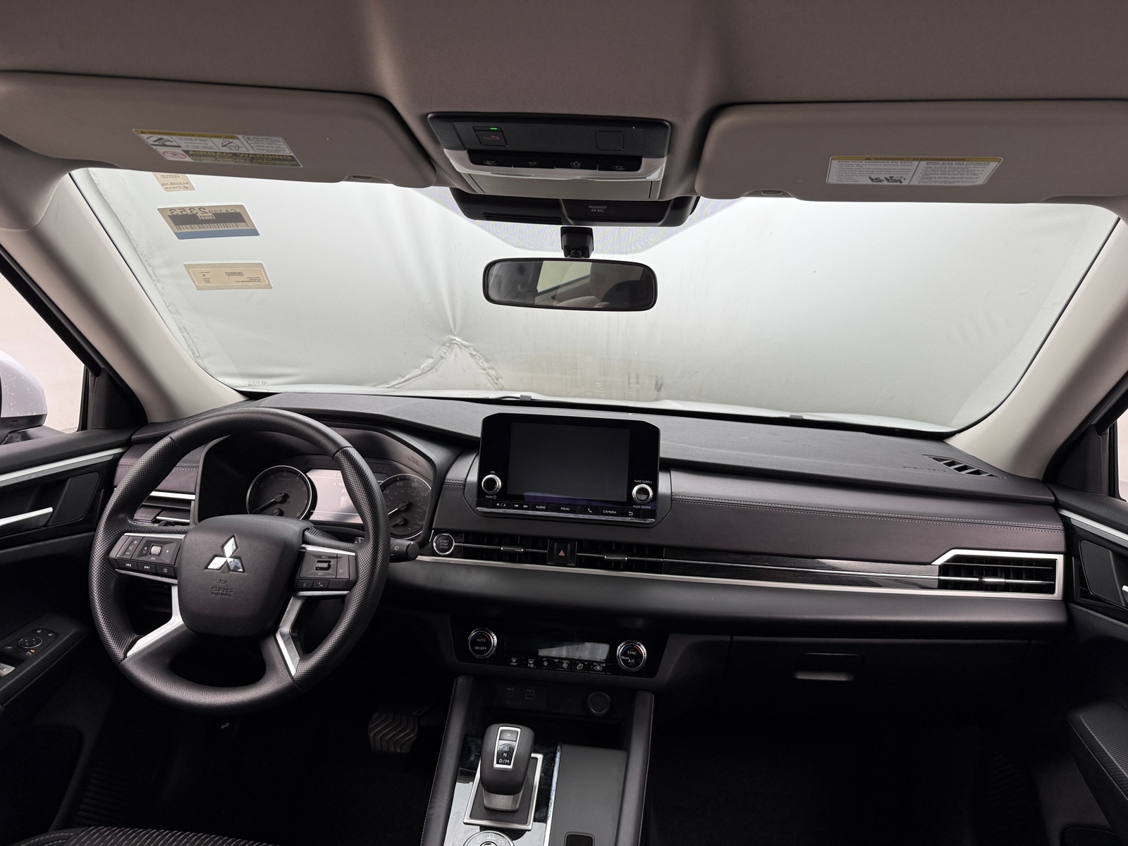 Thumbnail: 2024 Mitsubishi Outlander - 3