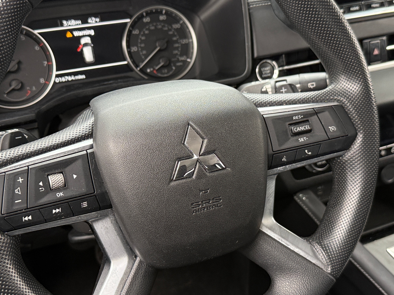 Thumbnail: 2024 Mitsubishi Outlander - 5