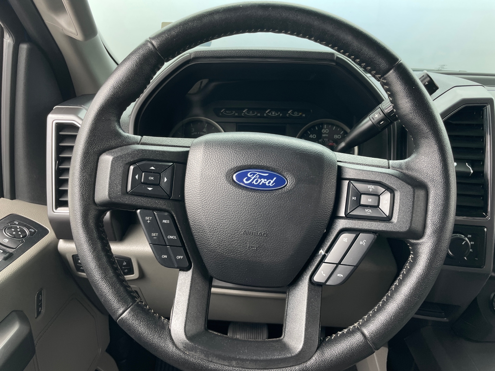 Thumbnail: 2019 Ford Econoline - 5