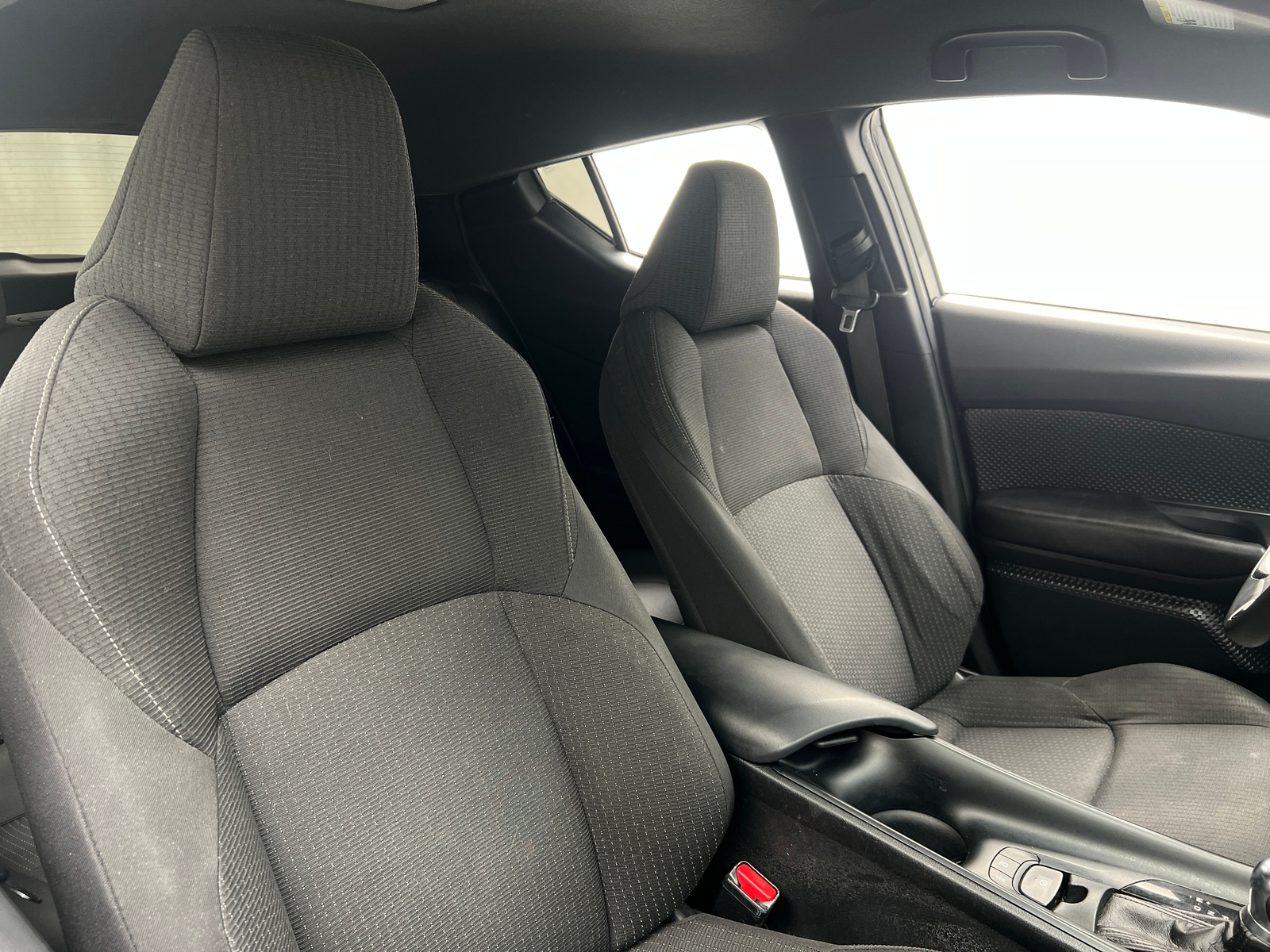 Thumbnail: 2018 Toyota C-HR - 2