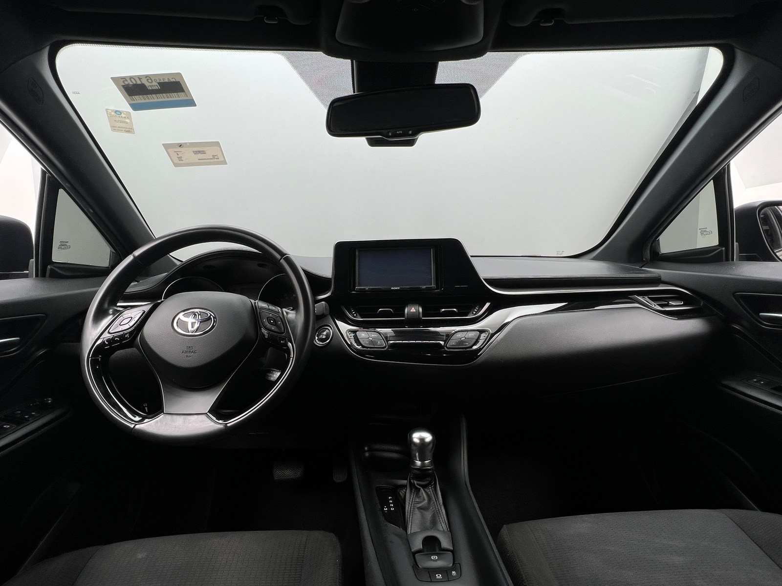 Thumbnail: 2018 Toyota C-HR - 3