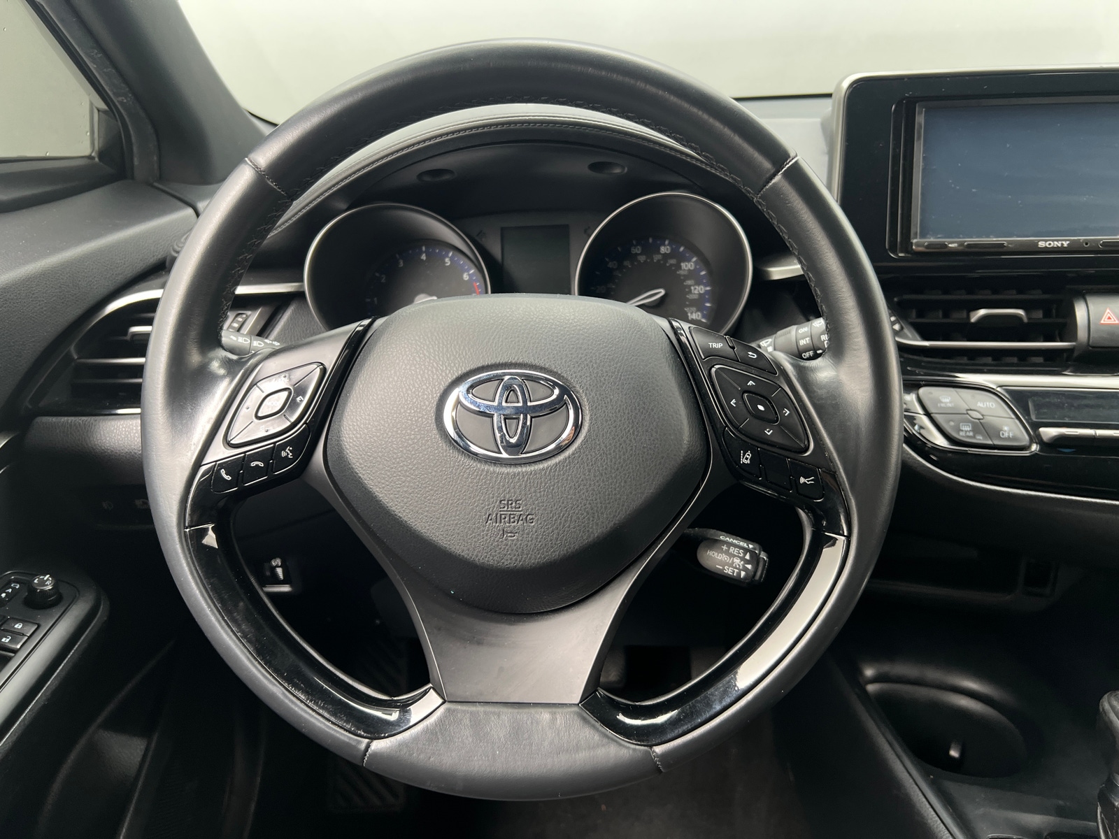 Thumbnail: 2018 Toyota C-HR - 5