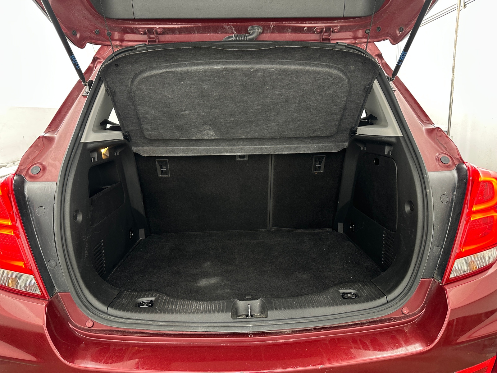 Thumbnail: 2022 Chevrolet Trax - 7