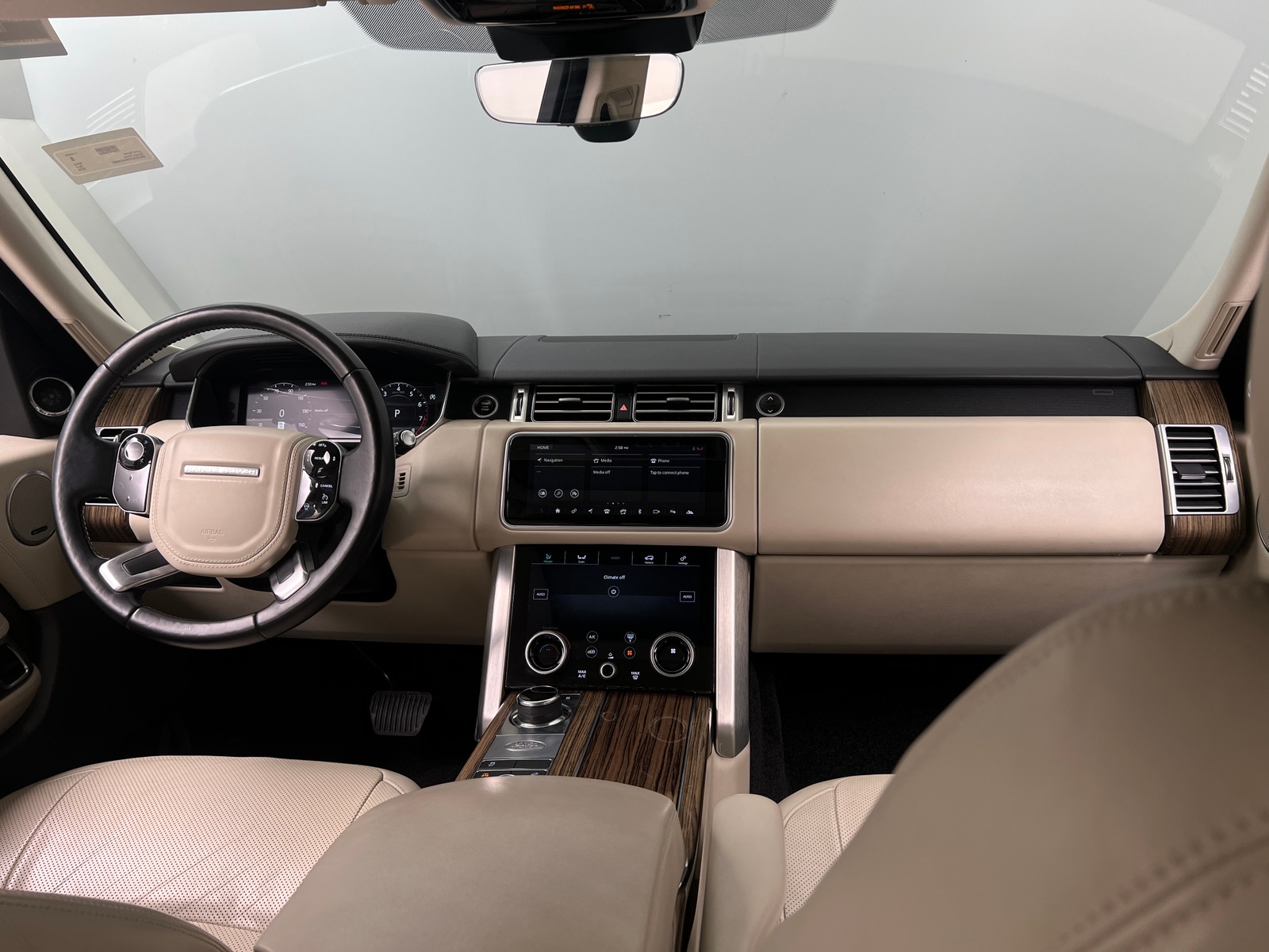Thumbnail: 2019 Land Rover Range Rover - 2