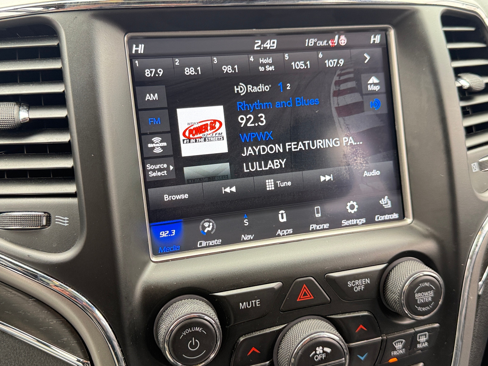 Thumbnail: 2018 Jeep Grand Cherokee - 3