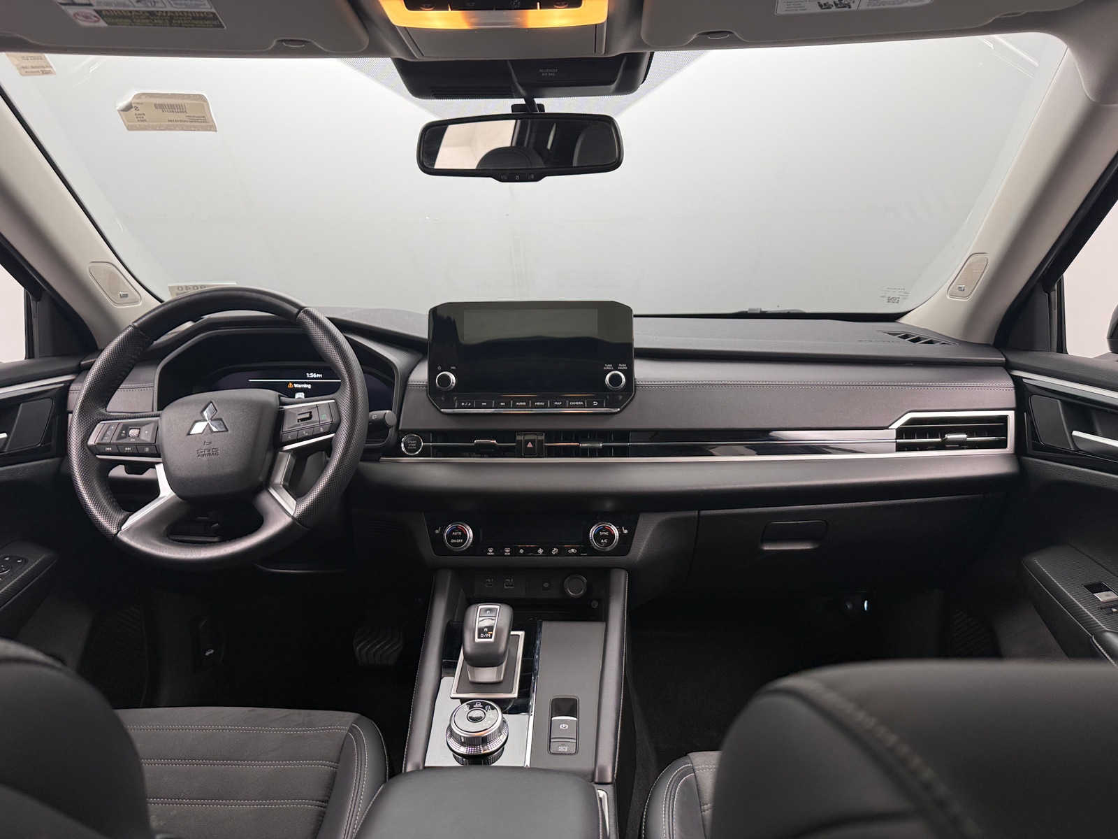 Thumbnail: 2024 Mitsubishi Outlander - 2