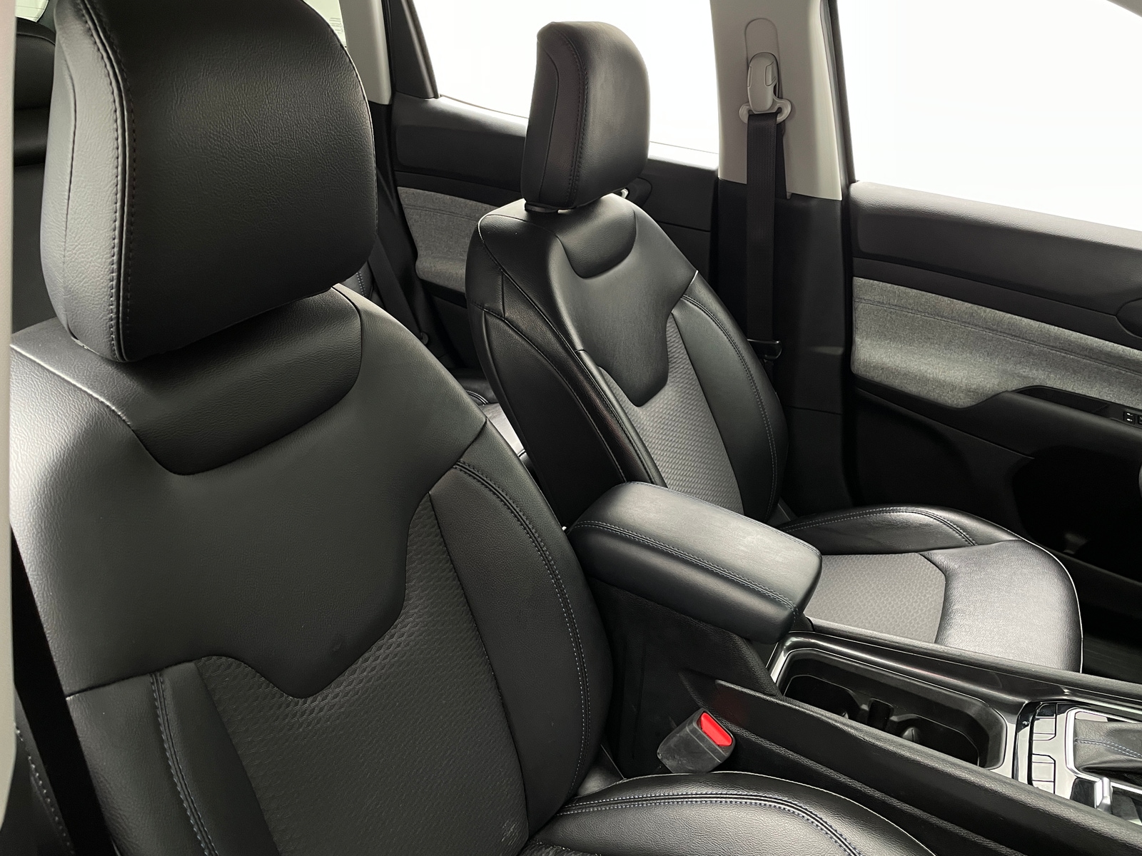 Thumbnail: 2022 Jeep Compass - 2