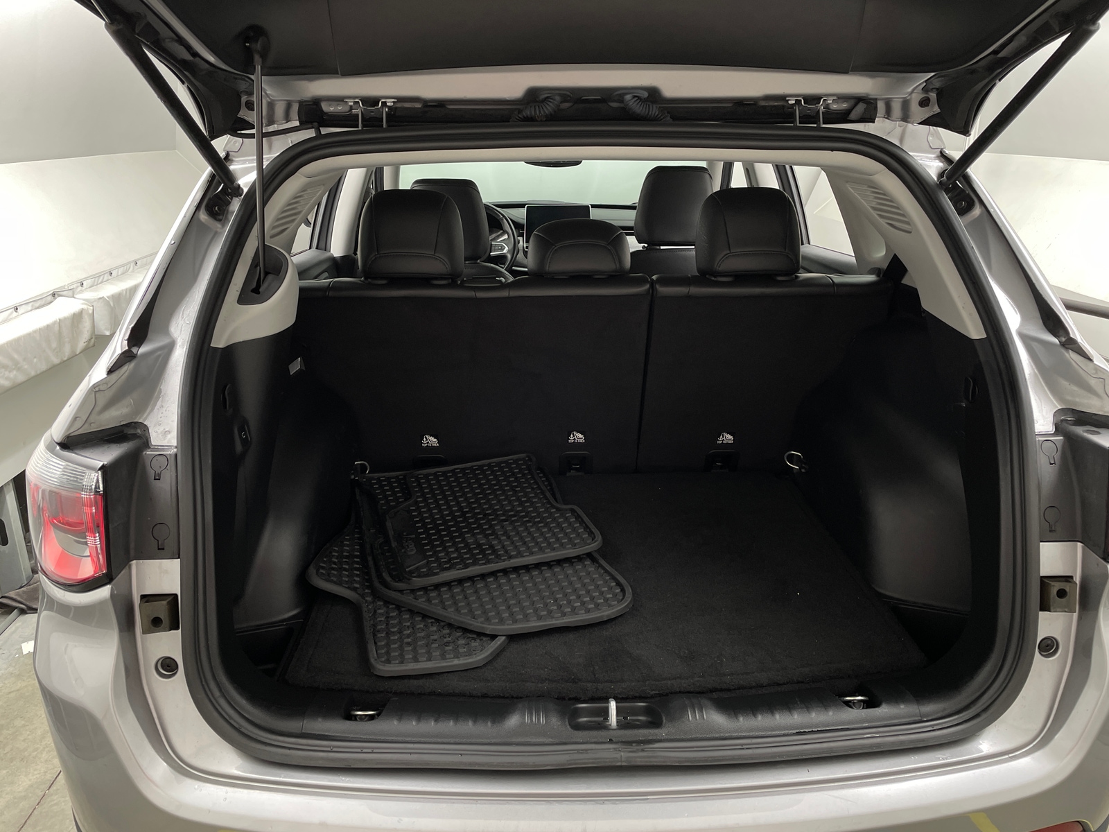 Thumbnail: 2022 Jeep Compass - 7