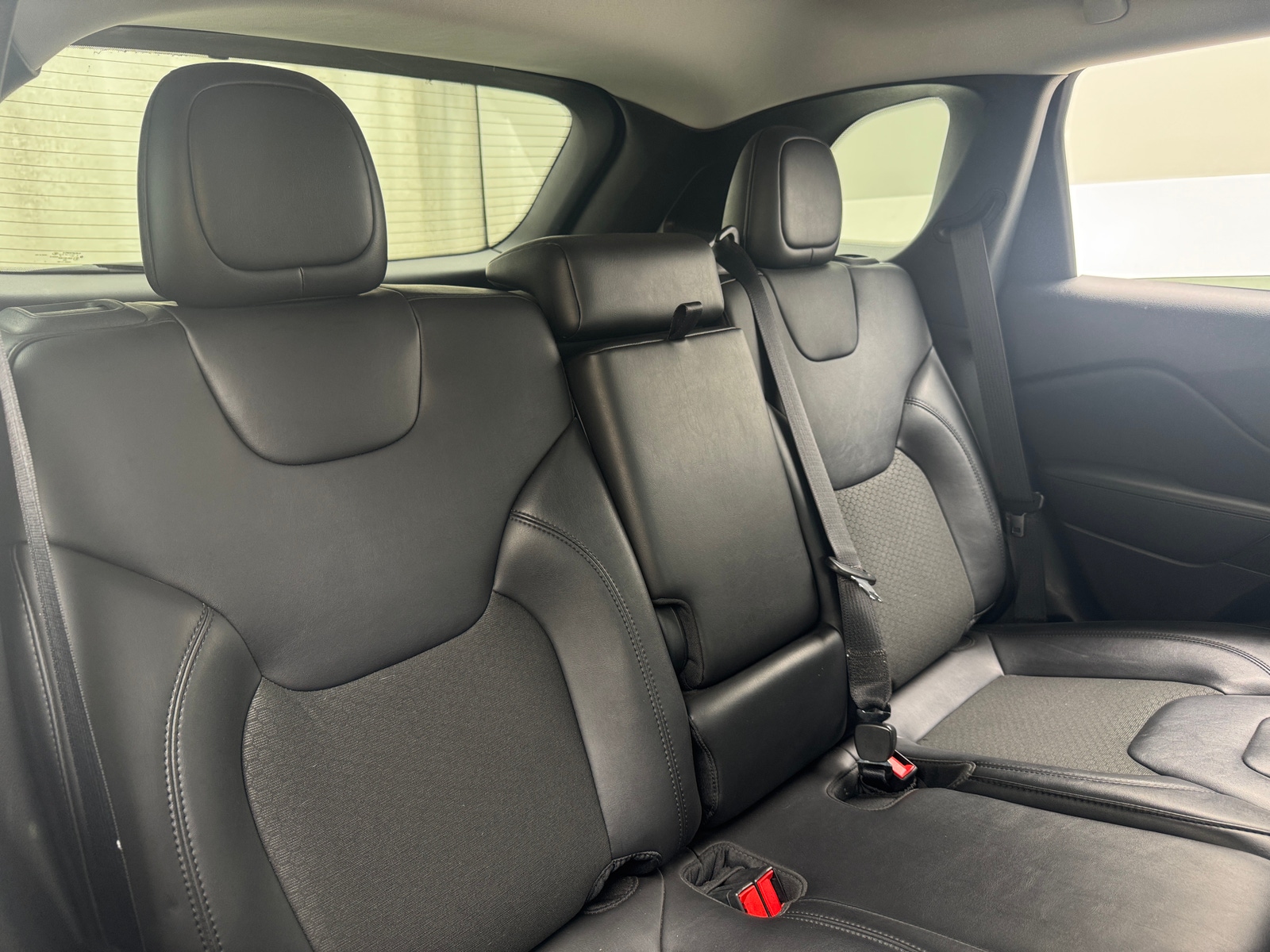 Thumbnail: 2021 Jeep Cherokee - 6