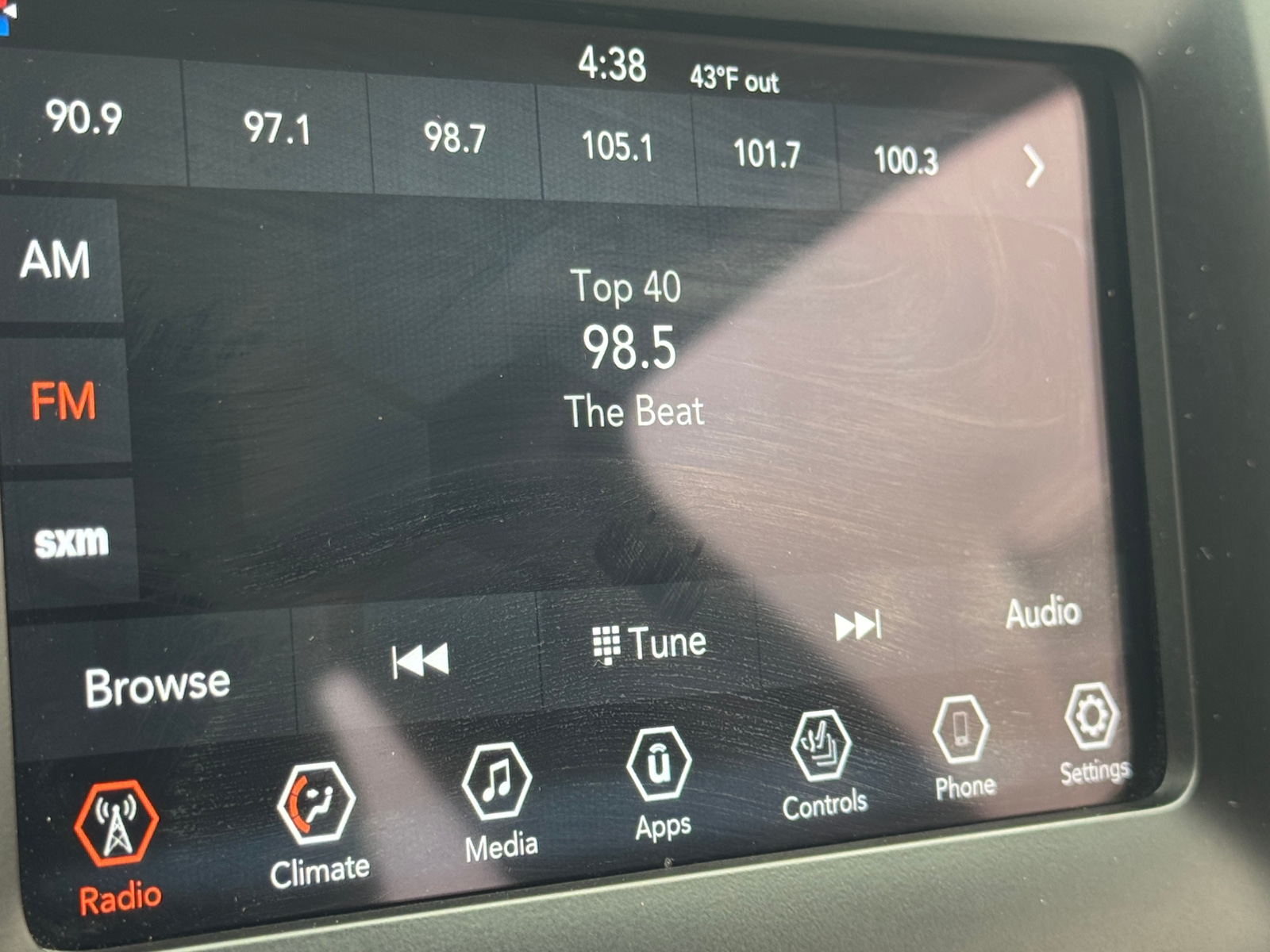 Thumbnail: 2021 Jeep Cherokee - 4