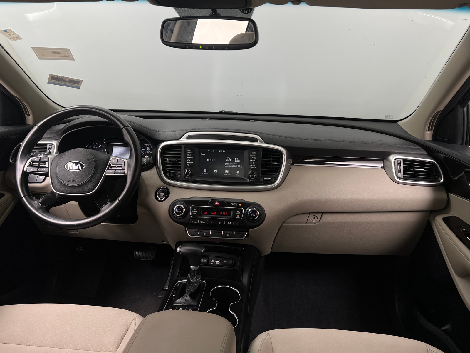 Thumbnail: 2020 Kia Sorento - 3