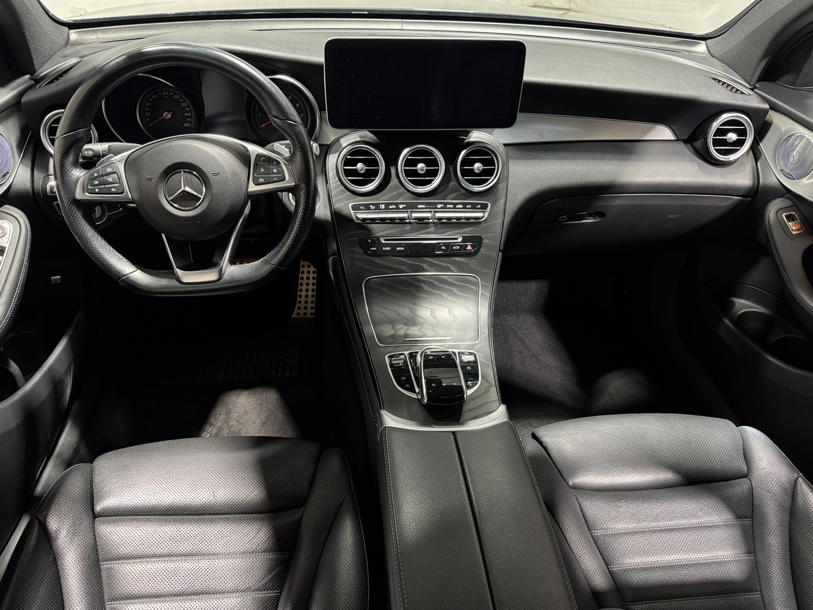 Thumbnail: 2019 Mercedes-Benz GLC - 2