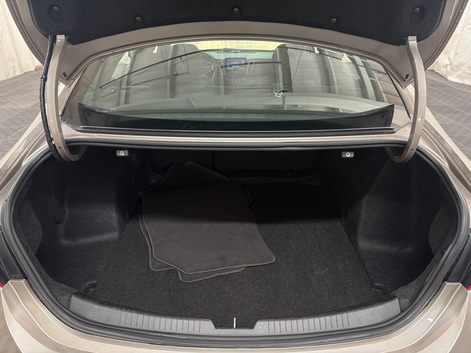 Thumbnail: 2024 Chevrolet Malibu - 7