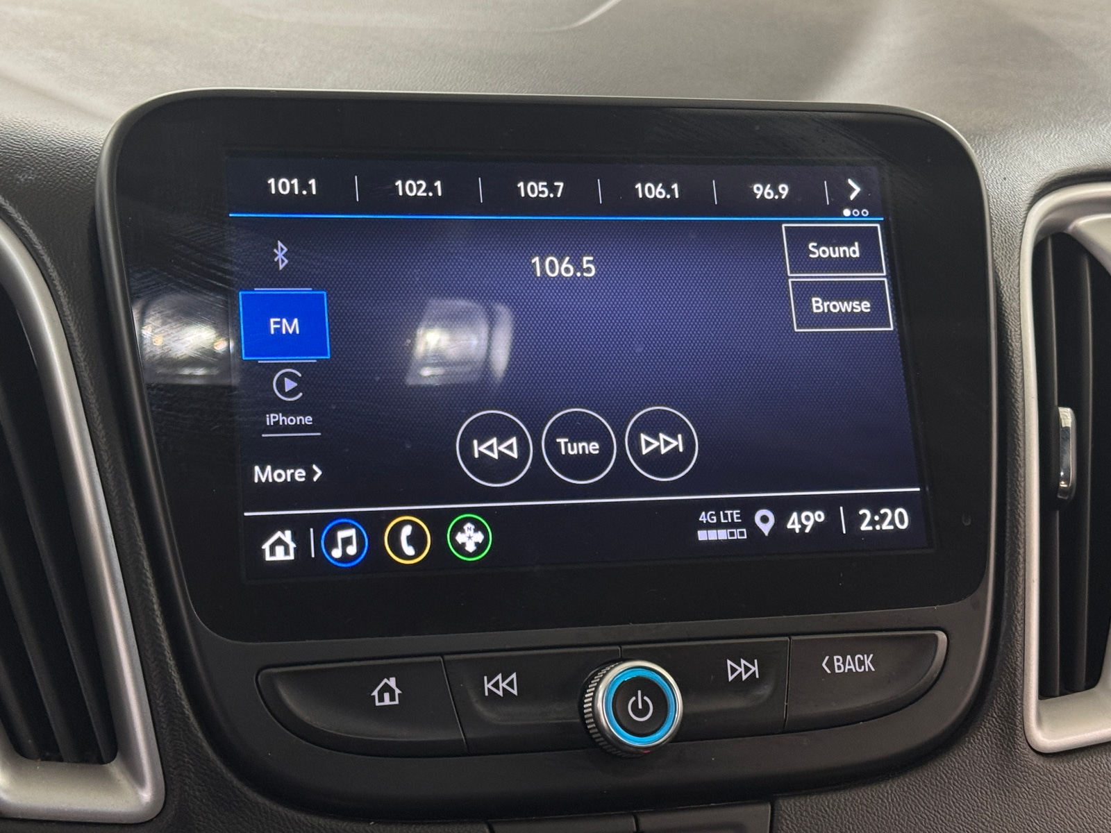 Thumbnail: 2024 Chevrolet Malibu - 4