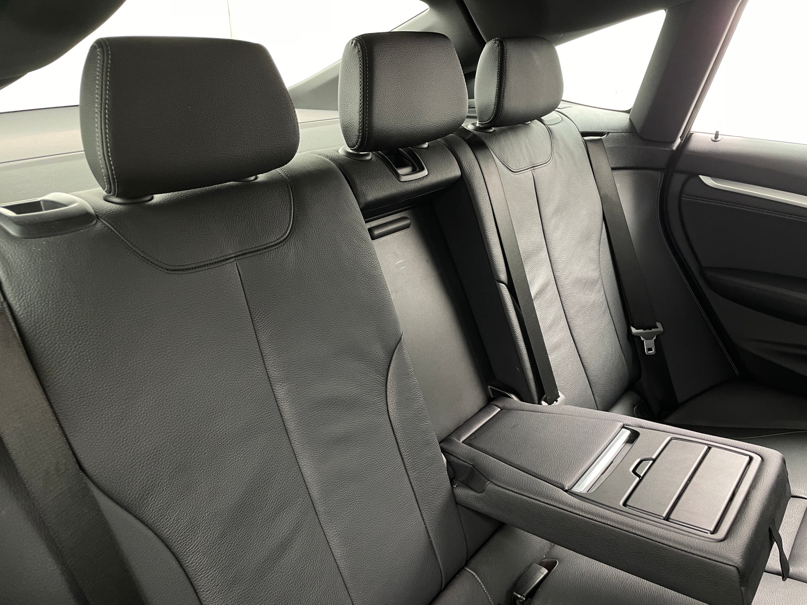 Thumbnail: 2017 BMW 3 Series - 5