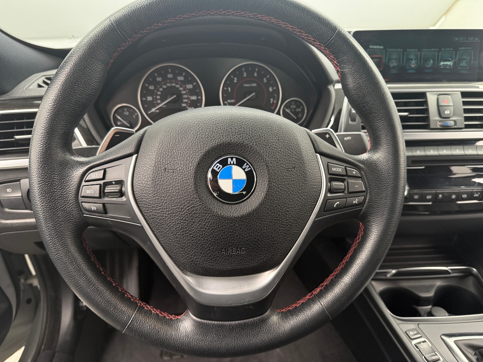 Thumbnail: 2017 BMW 3 Series - 4