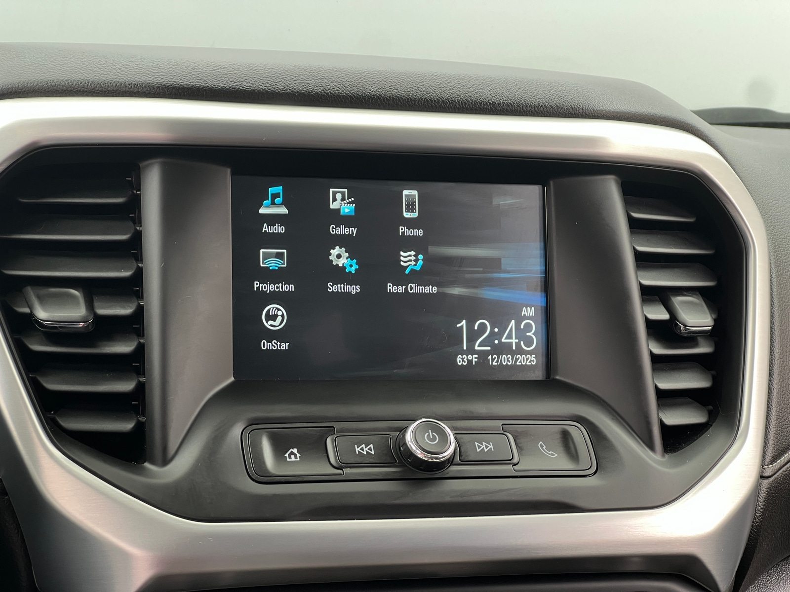 Thumbnail: 2018 GMC Acadia - 4