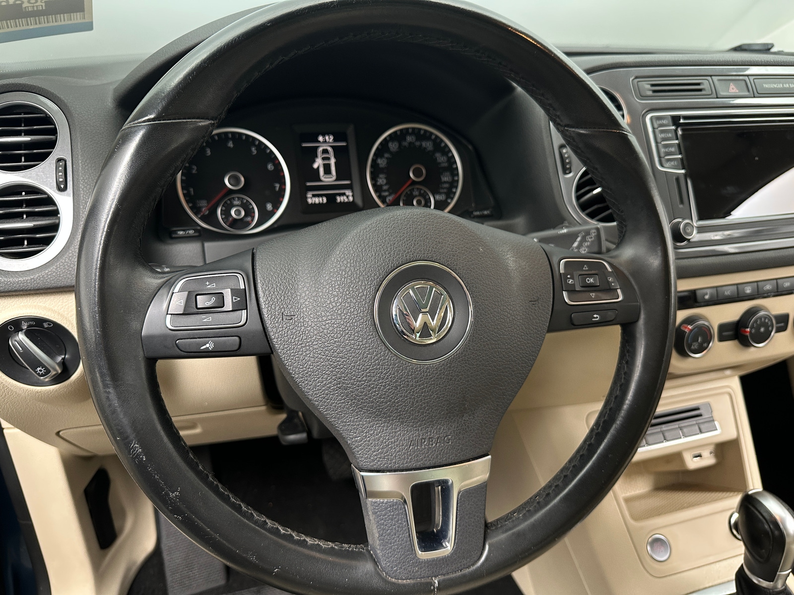 Thumbnail: 2017 Volkswagen Tiguan - 4