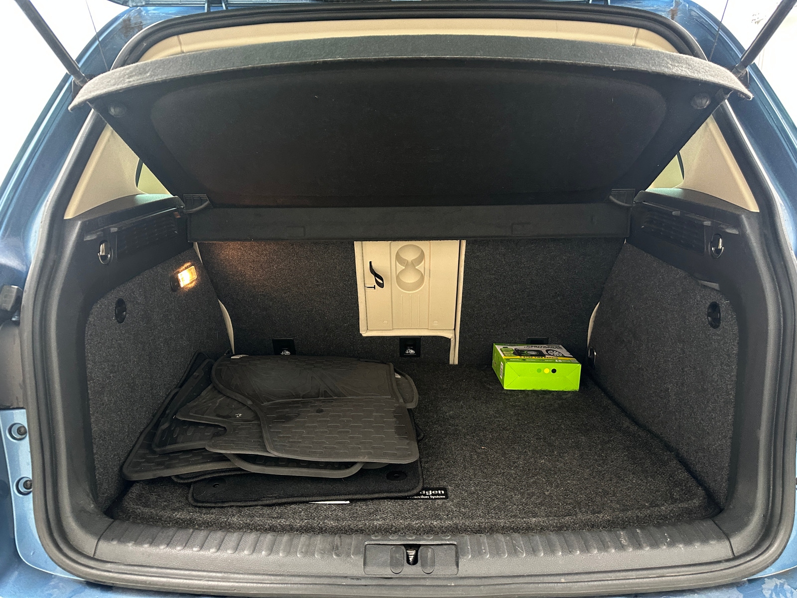 Thumbnail: 2017 Volkswagen Tiguan - 6