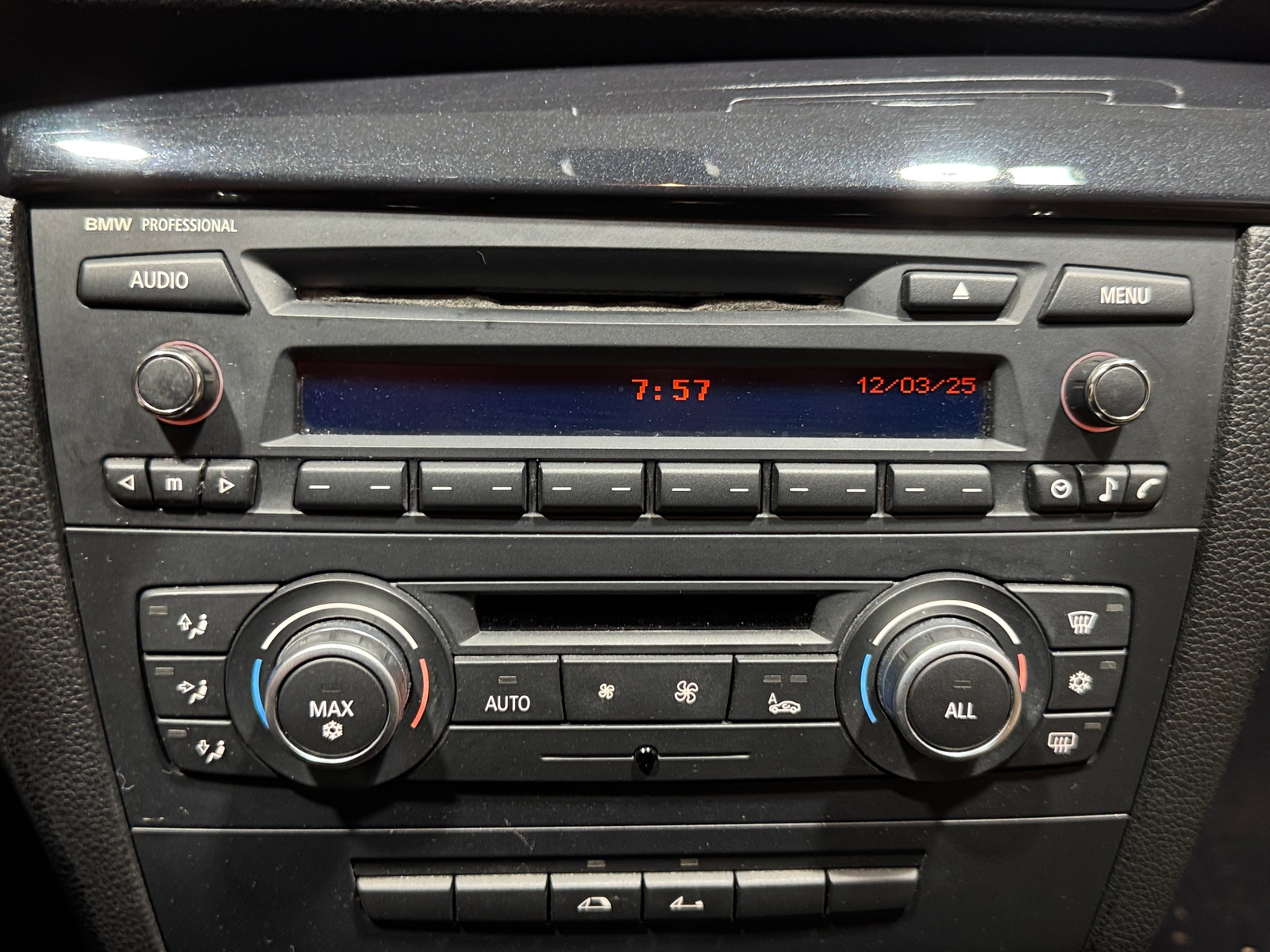 Thumbnail: 2010 BMW 1 Series - 4