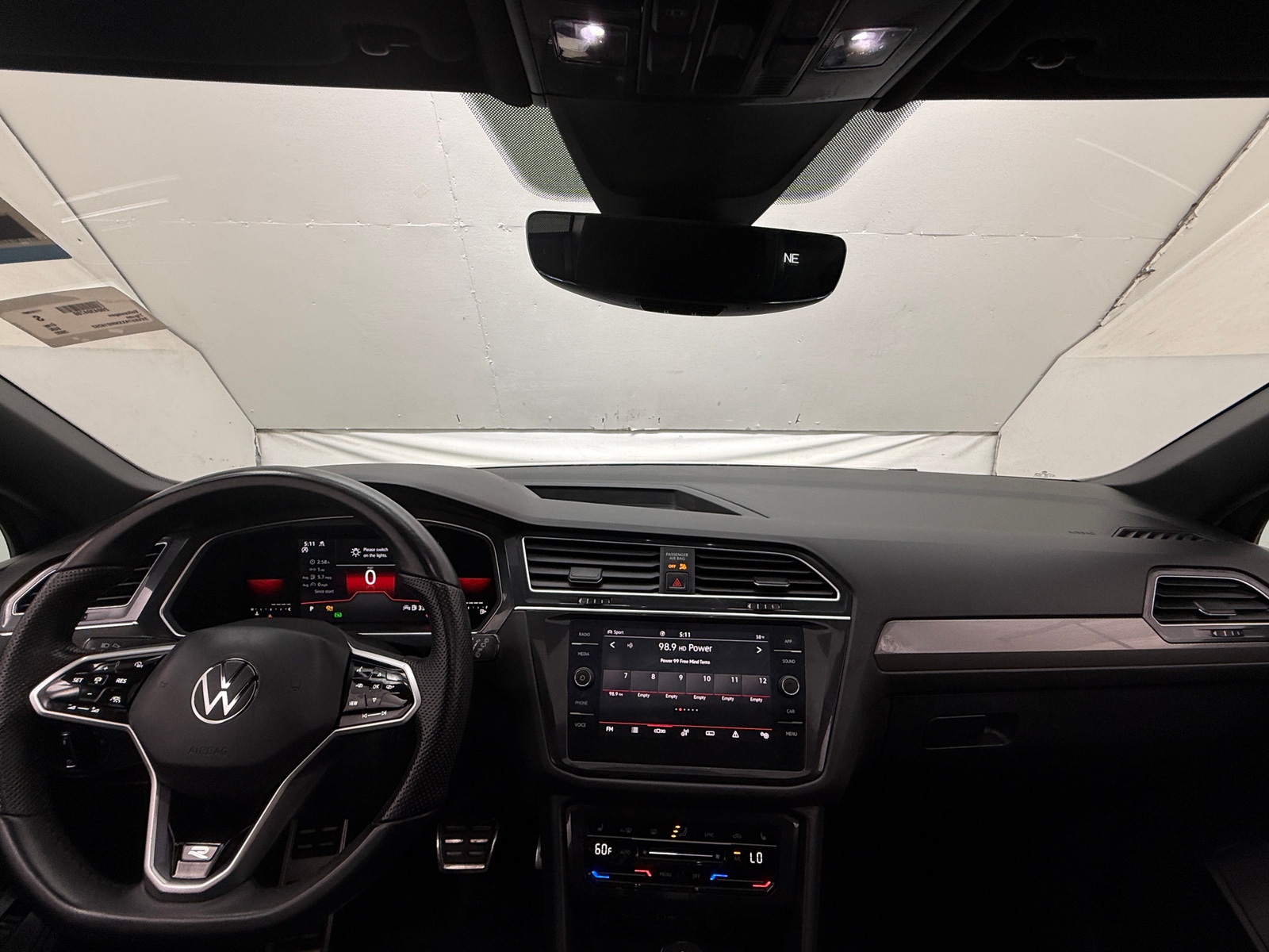 Thumbnail: 2022 Volkswagen Tiguan - 2