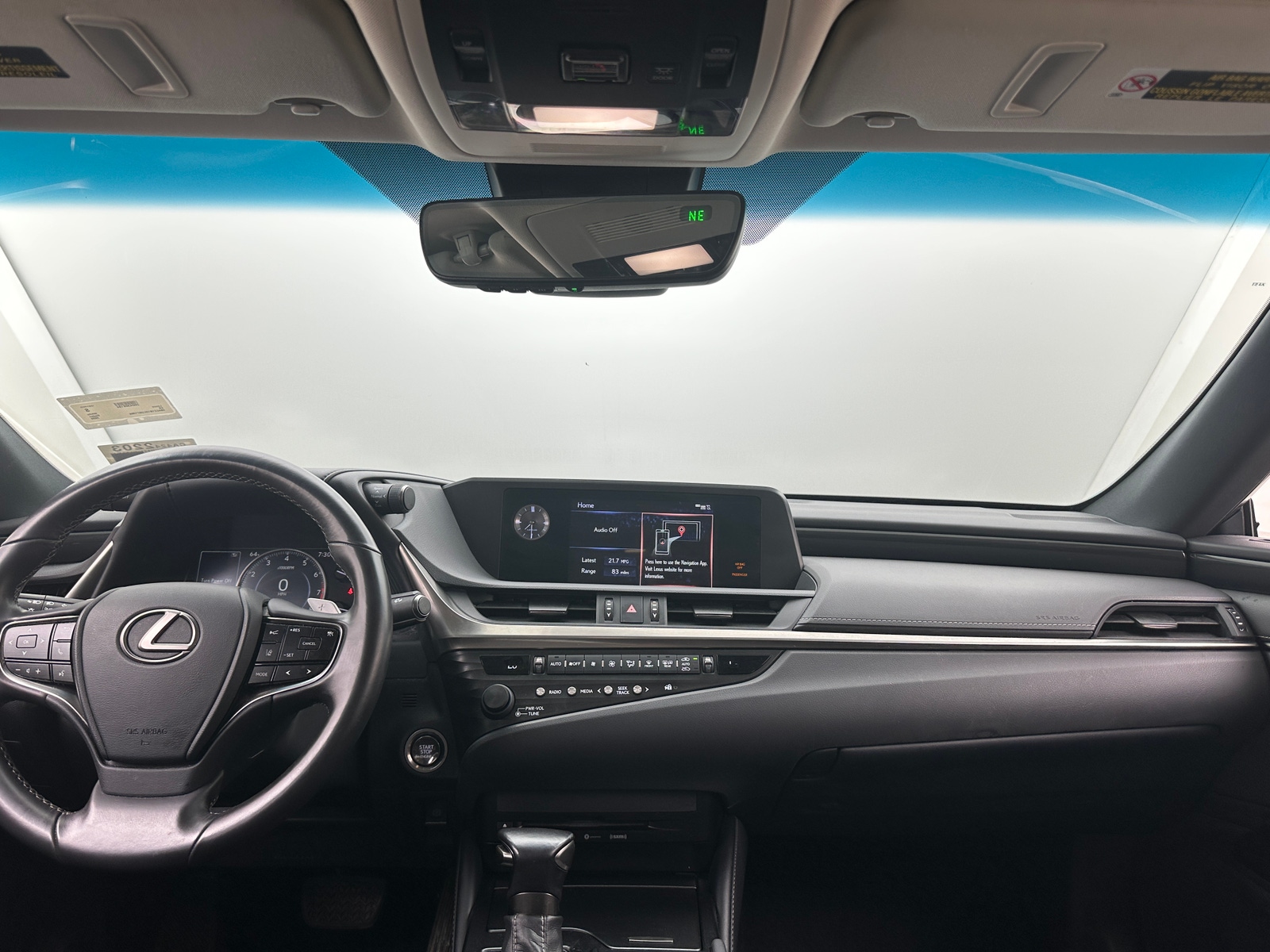 Thumbnail: 2020 Lexus ES - 2