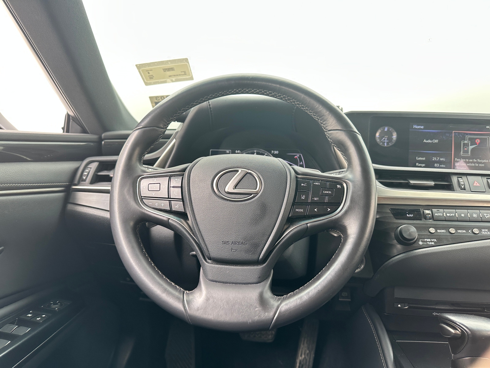 Thumbnail: 2020 Lexus ES - 4