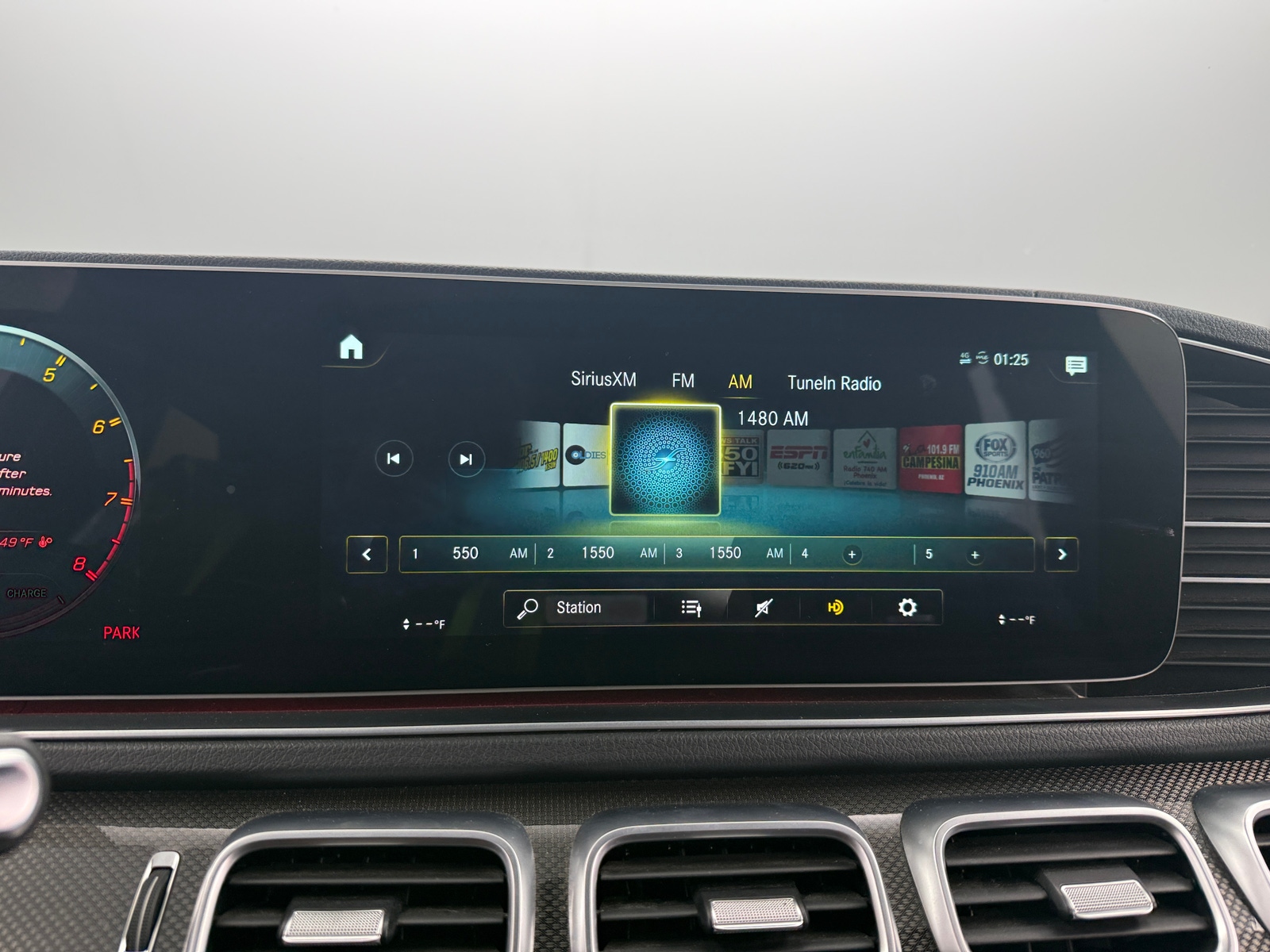 Thumbnail: 2021 Mercedes-Benz GLE - 3