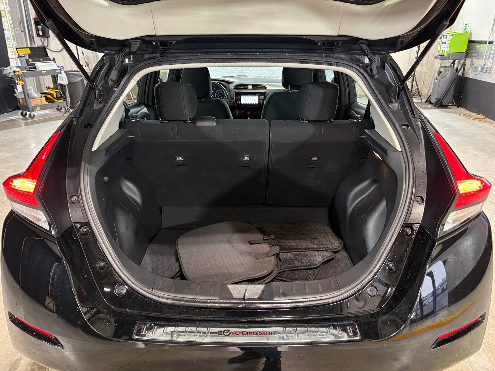 Thumbnail: 2019 Nissan Leaf - 7