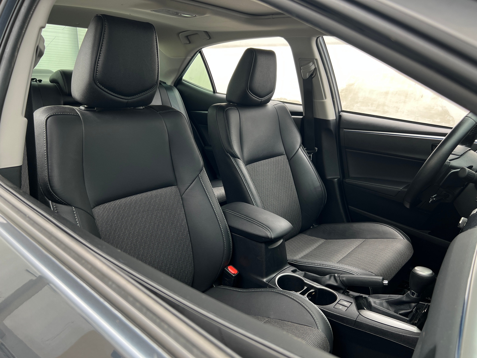 Thumbnail: 2016 Toyota Corolla - 2