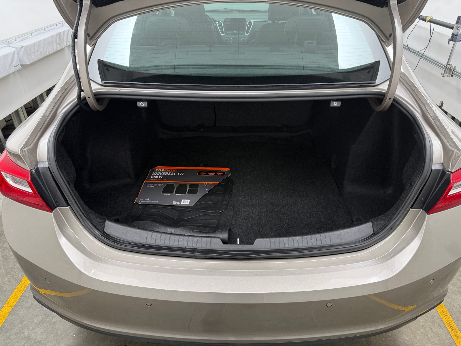 Thumbnail: 2024 Chevrolet Malibu - 7