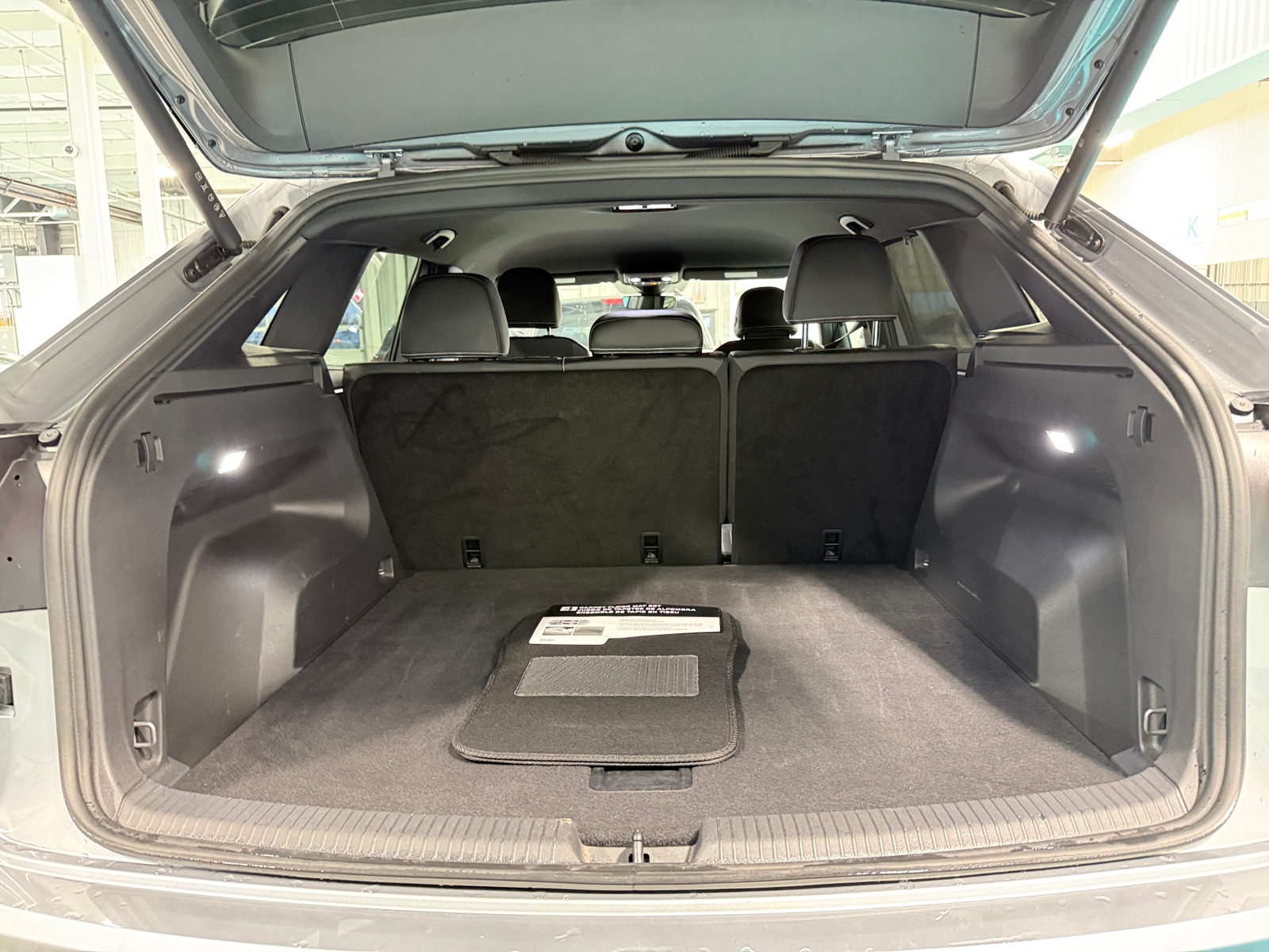 Thumbnail: 2025 Volkswagen Atlas - 6