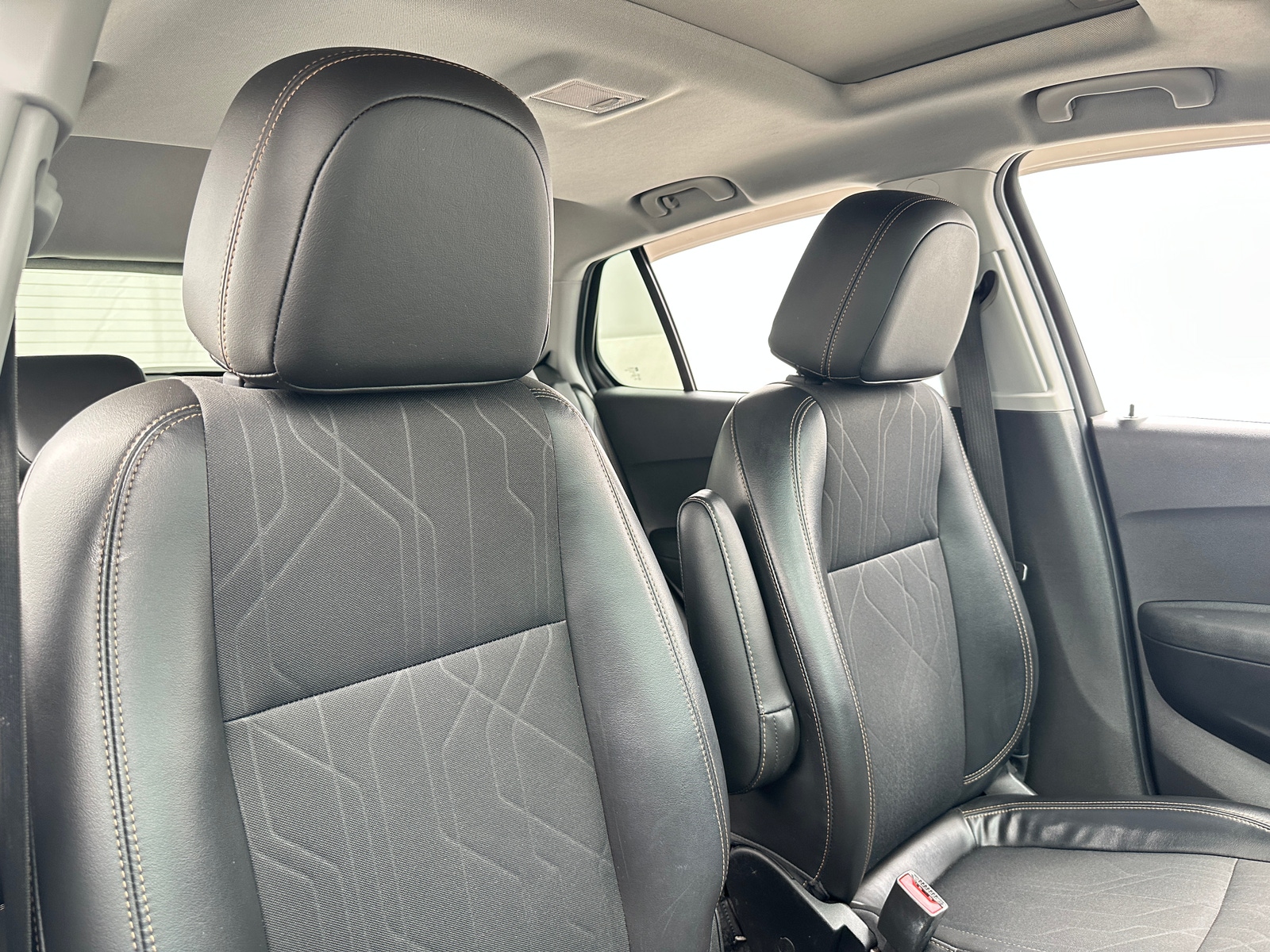 Thumbnail: 2019 Chevrolet Trax - 2