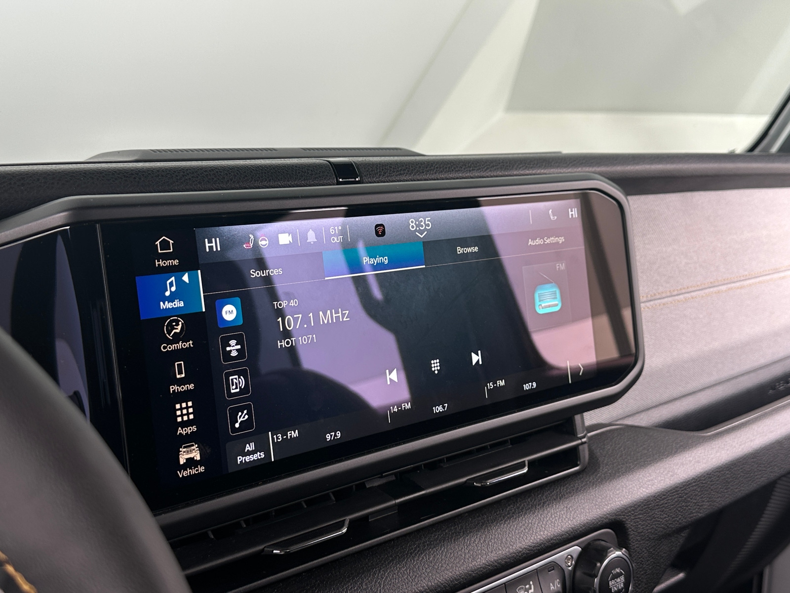 Thumbnail: 2024 Jeep Gladiator - 4