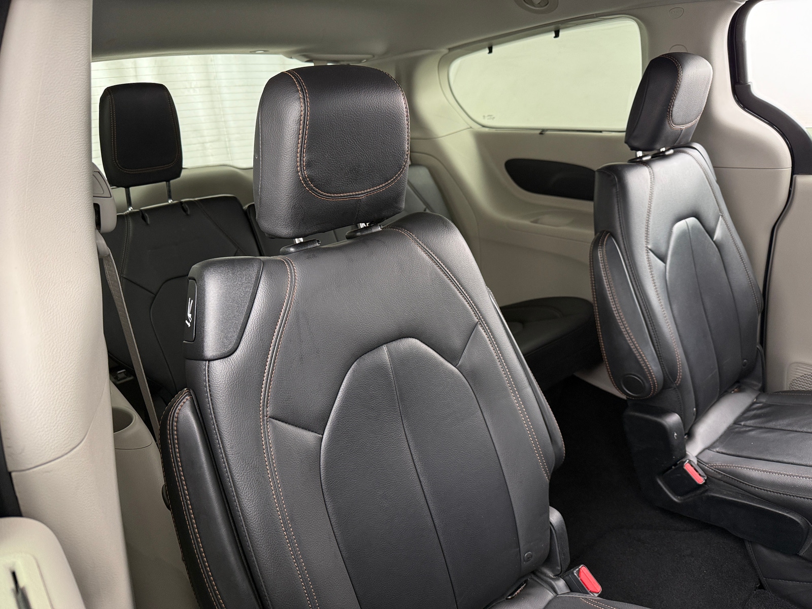 Thumbnail: 2017 Chrysler Pacifica - 5