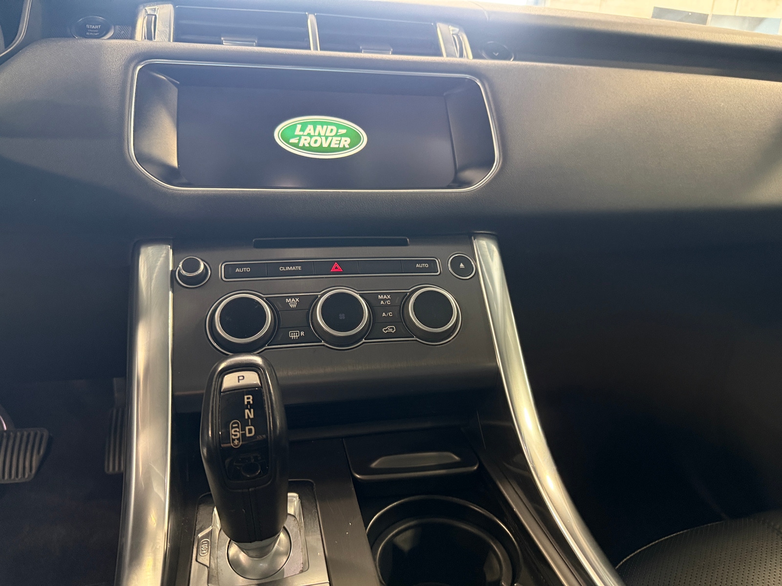 Thumbnail: 2017 Land Rover Range Rover Sport - 3