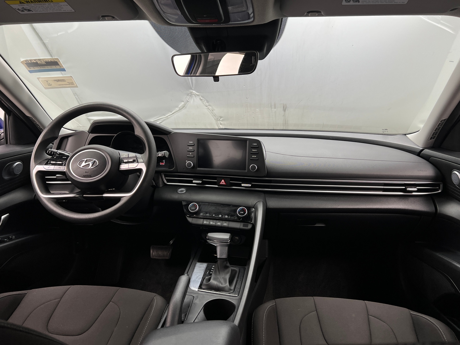 Thumbnail: 2023 Hyundai Elantra - 3