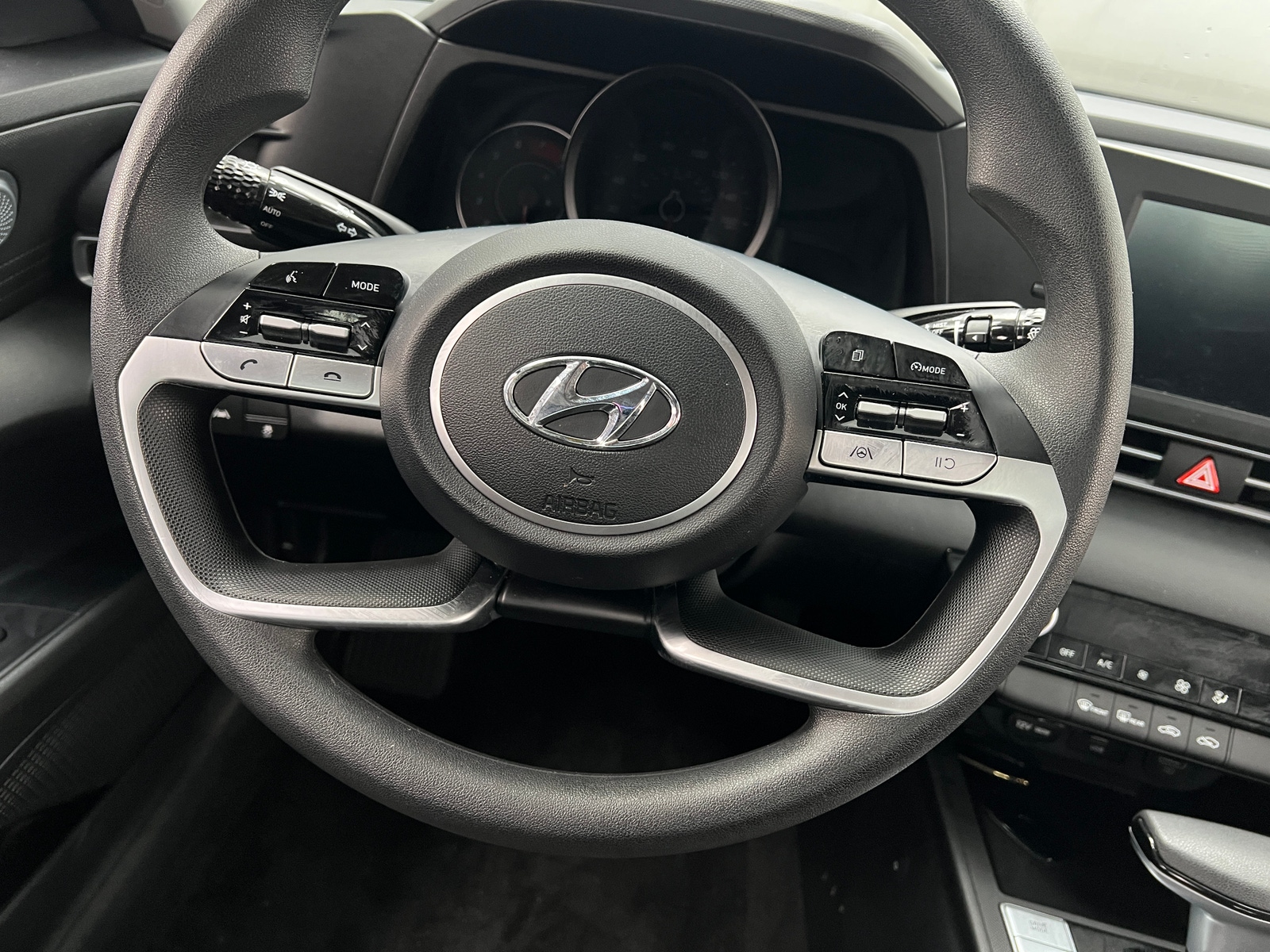 Thumbnail: 2023 Hyundai Elantra - 5