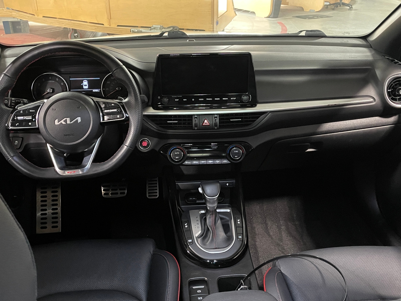 Thumbnail: 2022 Kia Forte - 3