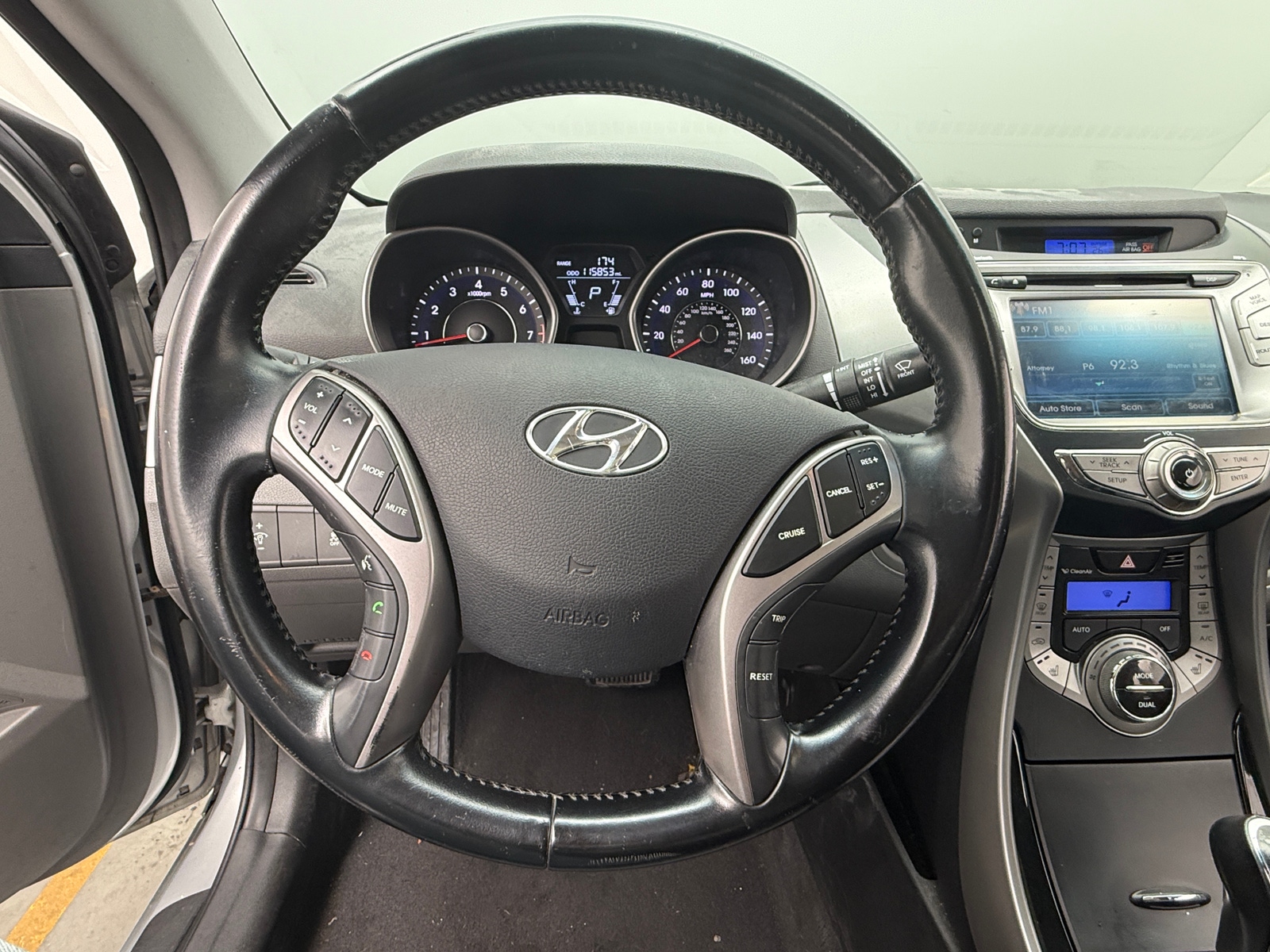 Thumbnail: 2013 Hyundai Elantra - 4